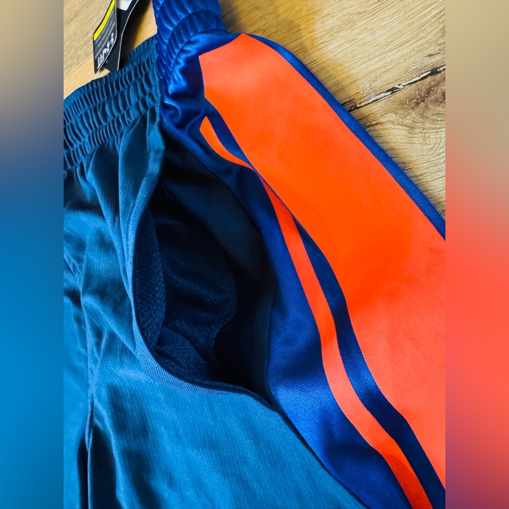 NWT Under Armour Loose Fit Blue and Orange Basketball Shorts - Men’s Small - Picture 5 of 7